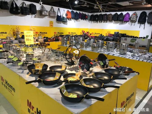 北京南四环一商场 升级改造 ,最后12天,全场甩卖依旧 冷清